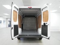 Used Vauxhall Movano 140 HP (102 kW) 2022 White