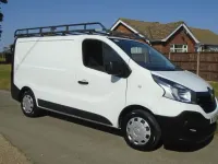 Used Renault Trafic Business 125 HP (91 kW) 2017 White MPV