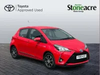 Used Toyota Yaris Hybrid 100 HP (73 kW) 2019 Red Hatchback
