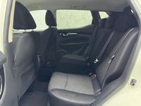 Used Nissan Qashqai N-Connecta 2016 White SUV