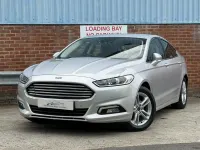 Gebraucht Ford Mondeo Zetec 180 PS (132 kW) 2018 Silber Kleinwagen