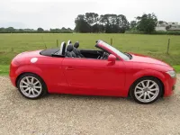 Begagnad Audi TT 251 HK (184 kW) 2007 Röd Sportkupé