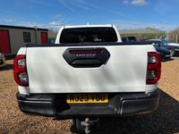 Used Toyota HiLux 204 HP (150 kW) 2023 White Pickup