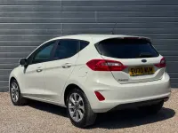 Usado Ford Fiesta Trend 95 CV (69 kW) 2020 Blanco Utilitario