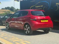 Used Peugeot 208 GT-line 2019 Red Hatchback