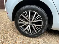 Used VW Golf VII SE 110 HP (80 kW) 2017 Silver Hatchback
