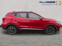 Usado MG ZS Exclusive 105 HP (77 kW) 2021 Vermelho SUV