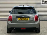 Używany Mini Cooper 136 KM (100 kW) 2018 Szary Hatchback