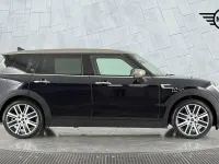 Gebraucht Mini Cooper Clubman Exclusive 134 PS (98 kW) 2022 Schwarz Kombi