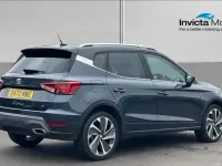 Używany Seat Arona FR 110 KM (80 kW) 2023 Szary SUV