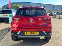 Usado MG ZS Exclusive 103 kW (141 HP) 2021 Vermelho SUV