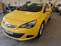 Used Vauxhall Astra GTC SRi 180 HP (132 kW) 2013 Yellow Hatchback
