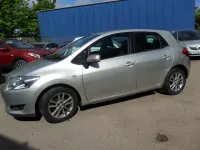 Używany Toyota Auris 2010 Srebrny Hatchback