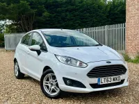 Used Ford Fiesta Zetec 2013 White Hatchback