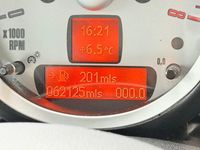 Used Mini Cooper Cabriolet 118 HP (86 kW) 2009 White Cabriolet