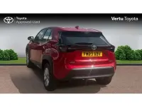 Usado Toyota Yaris Cross 113 HP (83 kW) 2023 Vermelho SUV