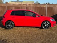 Used VW Golf VII SE 110 HP (80 kW) 2018 Red Hatchback