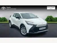 Begagnad Toyota C-HR 140 HK (102 kW) 2024 Vit SUV