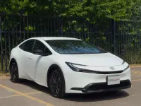 Used Toyota Prius 122 HP (89 kW) 2023 White Hatchback