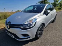 Used Renault Clio Signature 90 HP (66 kW) 2018 Silver Hatchback