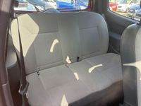 Usado Renault Twingo Expression 60 HP (44 kW) 2010 Vermelho Citadino