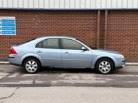 Used Ford Mondeo Zetec 2004 Blue Hatchback