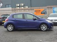 Used Peugeot 208 Active 82 HP (60 kW) 2014 Blue Hatchback