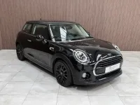Begagnad Mini Cooper Hatch 2018 Svart Halvkombi