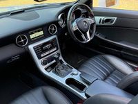 Used Mercedes SLK200 AMG 184 HP (135 kW) 2014 White Cabriolet