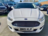 Used Ford Mondeo Titanium 180 HP (132 kW) 2015 White Hatchback
