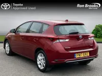 Used Toyota Auris Hybrid Business Edition 2017 Red Hatchback