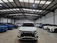 Używany Mitsubishi Outlander P-HEV 2019 Biały SUV