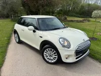 Usado Mini Cooper Hatch 136 CV (100 kW) 2015 Blanco Utilitario
