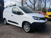 Used Peugeot Partner 131 HP (96 kW) 2021 White MPV