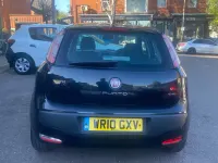 Usado Fiat Punto Evo Active 77 HP (56 kW) 2010 Preto Citadino