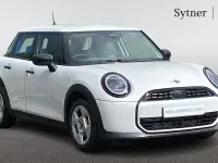 Used Mini Cooper Hatch 113 kW (154 HP) 2025 White Hatchback