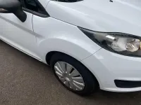 Used Ford Fiesta 75 HP (55 kW) 2015 White Hatchback