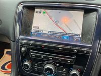 Used Jaguar XJ Luxury 275 HP (202 kW) 2010 Silver Sedan