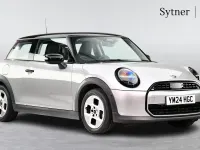 Usado Mini Cooper Hatch 154 HP (113 kW) 2024 Prateado Citadino
