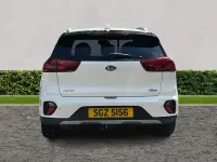 Gebraucht Kia Niro 141 PS (103 kW) 2020 Weiß SUV