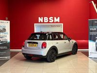 Używany Mini Cooper Classic 2020 Srebrny Hatchback
