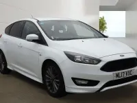 Used Ford Focus ST-Line 125 HP (91 kW) 2017 White Hatchback