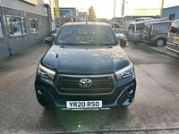 Used Toyota HiLux Luxury 150 HP (110 kW) 2020 Black Pickup