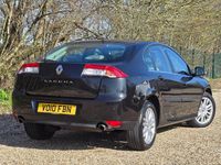 Usado Renault Laguna III Initiale 150 HP (110 kW) 2010 Preto Citadino