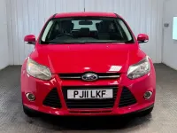 Used Ford Focus Zetec 125 HP (91 kW) 2011 Red Hatchback
