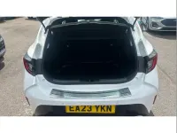 Used Toyota Corolla 138 HP (101 kW) 2023 White Hatchback