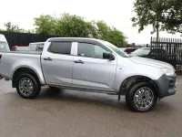 Used Isuzu D-Max 163 HP (119 kW) 2023 Silver Pickup