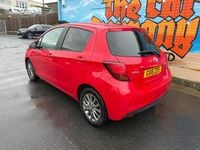 Used Toyota Yaris 90 HP (66 kW) 2016 Red Hatchback