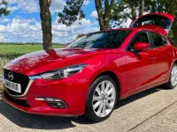 Used Mazda 3 Inclusive 165 HP (121 kW) 2018 Red Hatchback