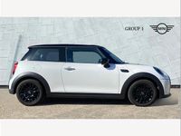 Used Mini Cooper Classic 136 HP (100 kW) 2023 White Hatchback